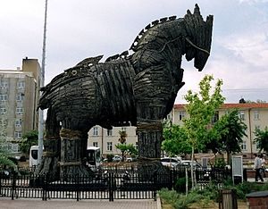 300px-Trojan_horse_in_Canakkale,_Turkey